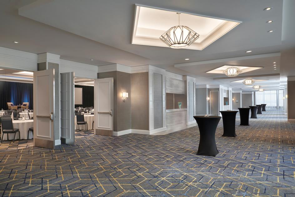 Sheraton Parkway Toronto North Hotel - Executive Club Lounge