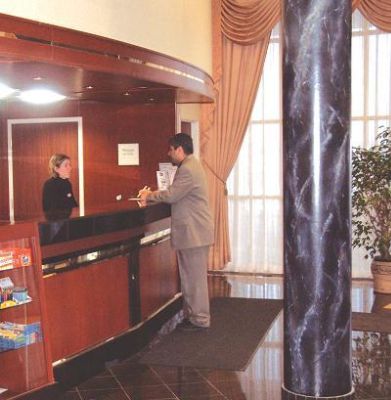 Admiral Hotel & Suites - 