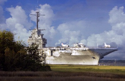 Best Western Charleston Downtown - Uss Yorktown & Naval & Maritime Museum At Patriots Point - 6mi.
