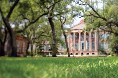 Best Western Charleston Downtown - The College Of Charleston - 1.5mi.