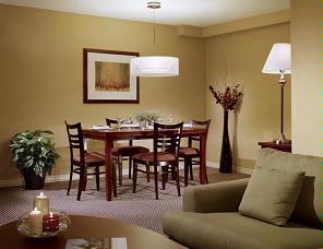 Hawthorn Suites Alexandria - Living And Dining Room