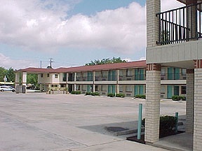 Executive Inn & Suites - 
