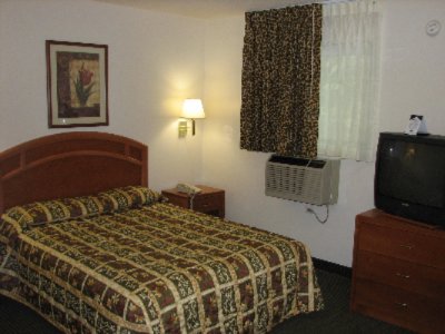 Suburban Extended Stay Hotel - Standard Room With One Full Size Bed