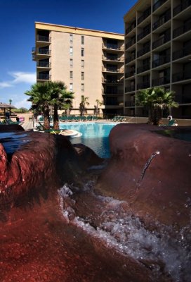 Holiday Inn Sunspree Resort - Rockslide