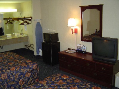 Howard Johnson Inn & Suites Hobby Airport - 