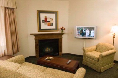 Best Western Normandy Inn & Suites - Suite Fireplace