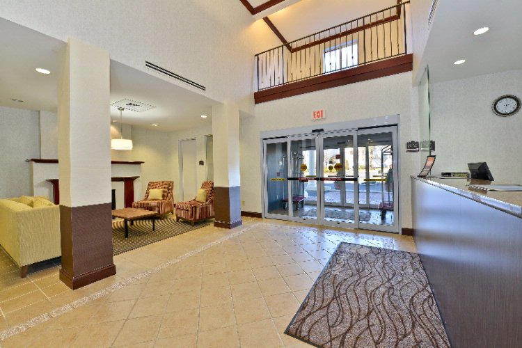 Comfort Inn & Suites - 