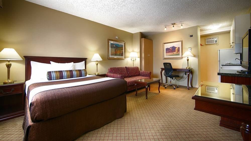 Best Western Bakerview Inn - Kitchenette