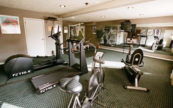Best Western South - Fitness Center. Get A Good Work-out In Our Deluxe Fitness Room.