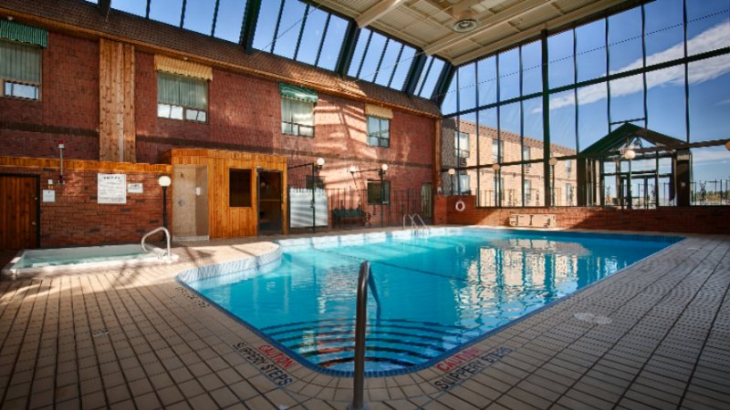 Best Western Highland Inn & Conference Centre - The Pines Restaurant