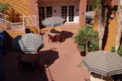 Best Western Innsuites Hotel & Suites - Pj's Poolside Cafe