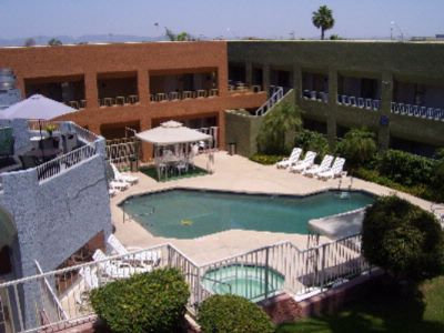 Best Western Innsuites Hotel & Suites - Refresshing Pool