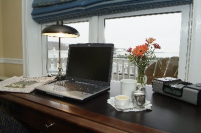 Danfords Hotel & Marina - Personnal Work Space With Ipod Dock