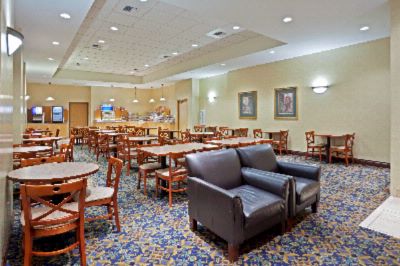 Holiday Inn Express Seattle Center - 