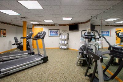 Bettendorf Holiday Inn & Suites - Visit Our Exercise Center - Open 24 Hrs!