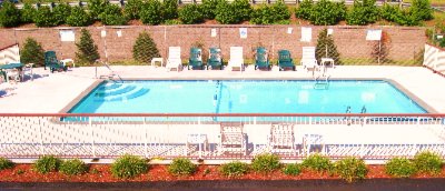 Quality Inn East Haven - Swimming Pool