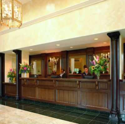 The Genesee Grande Hotel - Front Desk