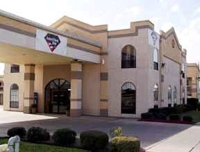 Baymont Inn - 