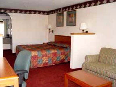 Baymont Inn - King Size Room