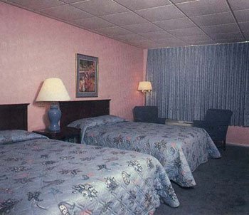 Country Hearth Inn & Suites - 