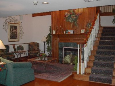 Country Inn & Suites - Lobby Shot Of The Country Inn