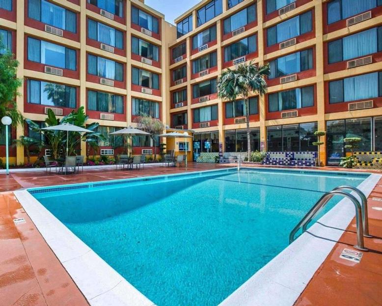 Hotel Building