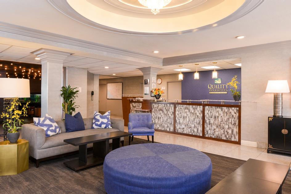 Quality Inn & Suites - Breakfast Room