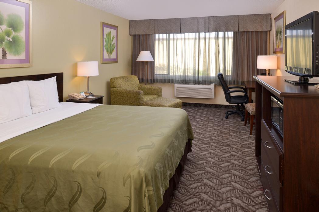 Quality Inn & Suites - King Bed