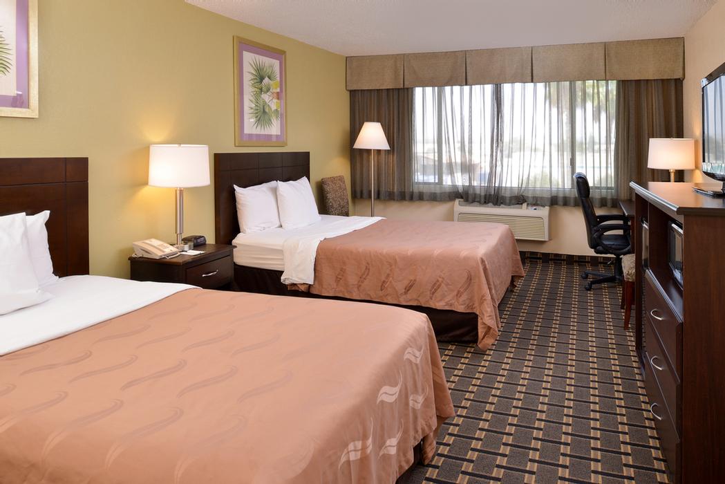 Quality Inn & Suites - Banquet Rooms