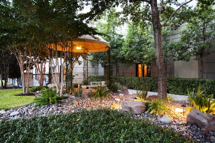 Hilton Garden Inn Houston Northwest - Join Us In One Of Our Many Outdoor Seating Areas