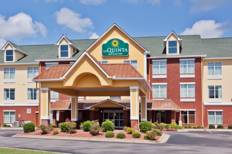 Country Inn & Suites