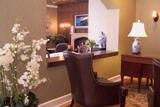 Seven Gables Inn - Hotel Lobby