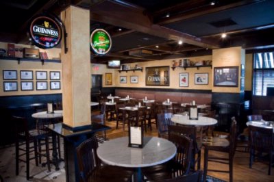 Seven Gables Inn - Molly Darcys Pub