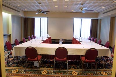Crystal City Courtyard by Marriott Reagan National - 