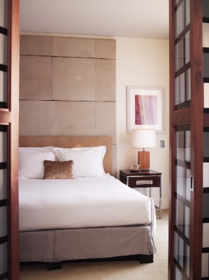 60 Thompson - King Suite Bedroom