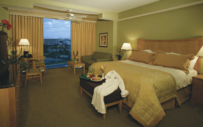 Royal Plaza in The Walt Disney World Resort - Deluxe King Guestroom