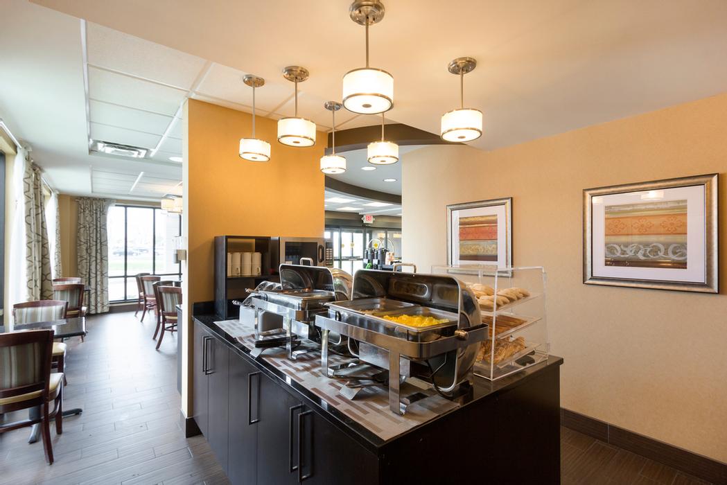 Clarion Hotel Beachwood - 