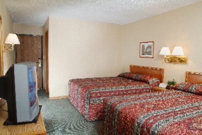 Davenport Inn & Suites - Traditional Room With 2 Queen Beds