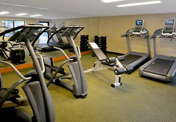 Phoenix Camelback Courtyard by Marriott - Stay In Shape On The Road In Our State-of-the-art Fitness Center. We Have A Broad Range Of Cardiovascular Equipment And Free Weights. Our Extended Hours Allow You To Begin Your Morning Or End Your Day With An Exhilarating Workout!