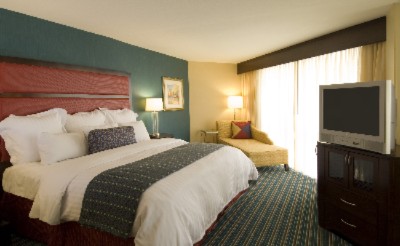 Deluxe Corner King Suite