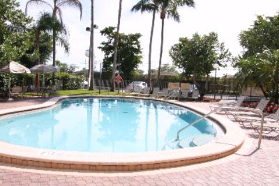 Hampton Inn Cypress Creek - 