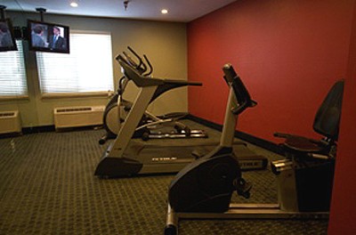Comfort Inn Mission Bay by Seaworld - Fitness Room With Plasma Tv