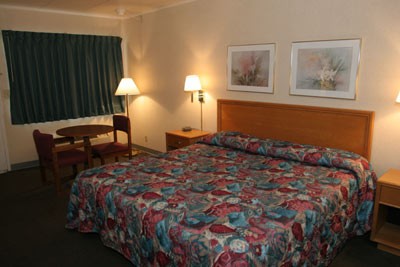 Econo Lodge Town Center - 