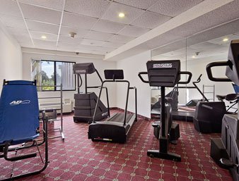 Days Inn Metro Airport - Workout Room