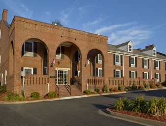 Baymont Inn & Suites - Charming