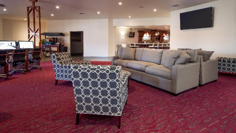 Holiday Inn Select - 