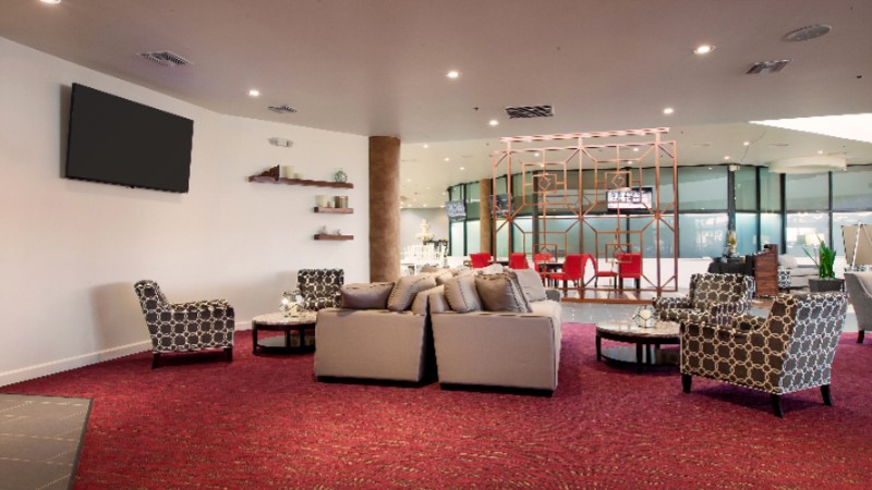 Holiday Inn Select - 