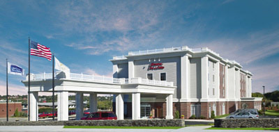 Hampton Inn & Suites Newport - Hampton Inn Exterior Shot