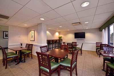 Hampton Inn Somerset / New Brunswick Nj - Enjoy Our Friendly Front Desk Staff