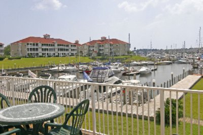 Holiday Inn Hotel & Suites - 